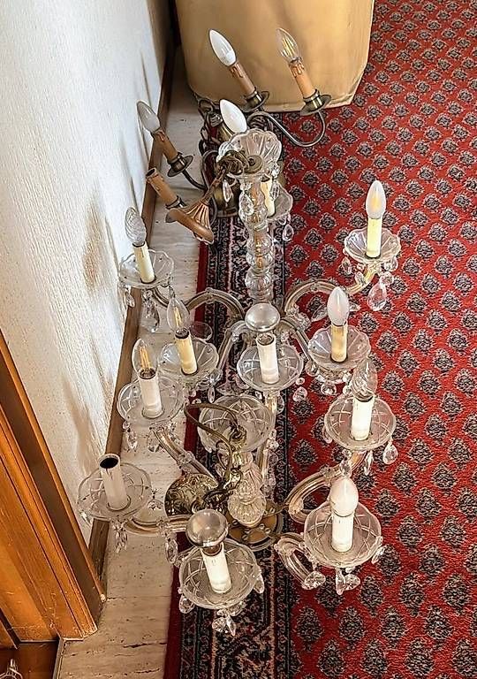 Kronleuchter & Deckenlampen: Zwei elegante Vintage Kronleuchter – Gebraucht aus Rothenburg von Pilatus_6023