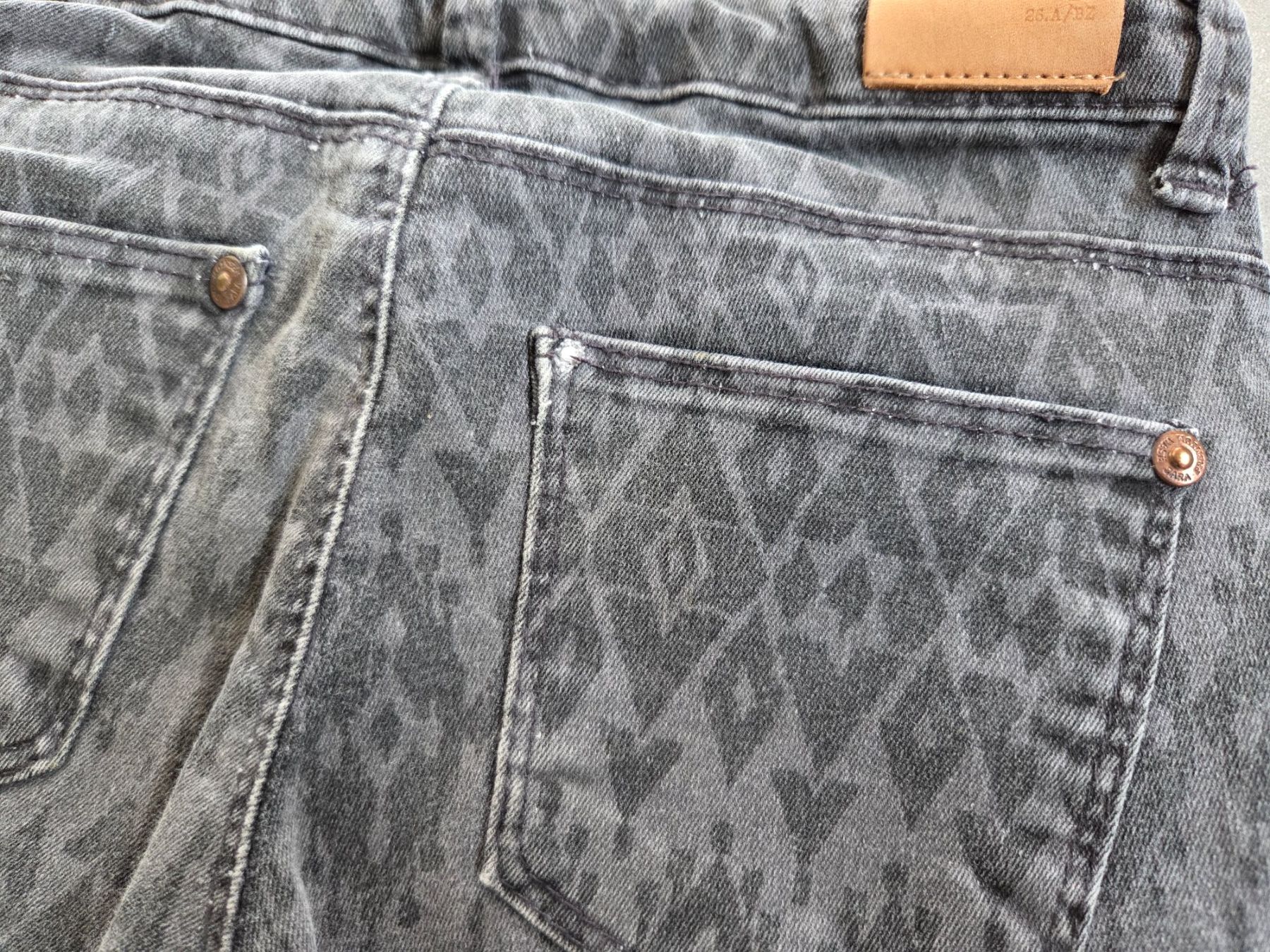 Zara Pantaloni: Hose von Zara Grösse 122 – Usato da Wiesendangen venduto da troawus 5