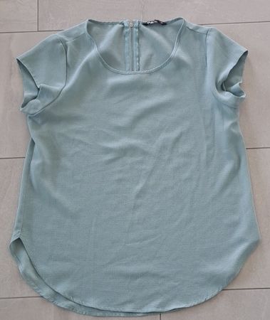Chemisier léger bleu pastel Zara, taille 36, parfait été!