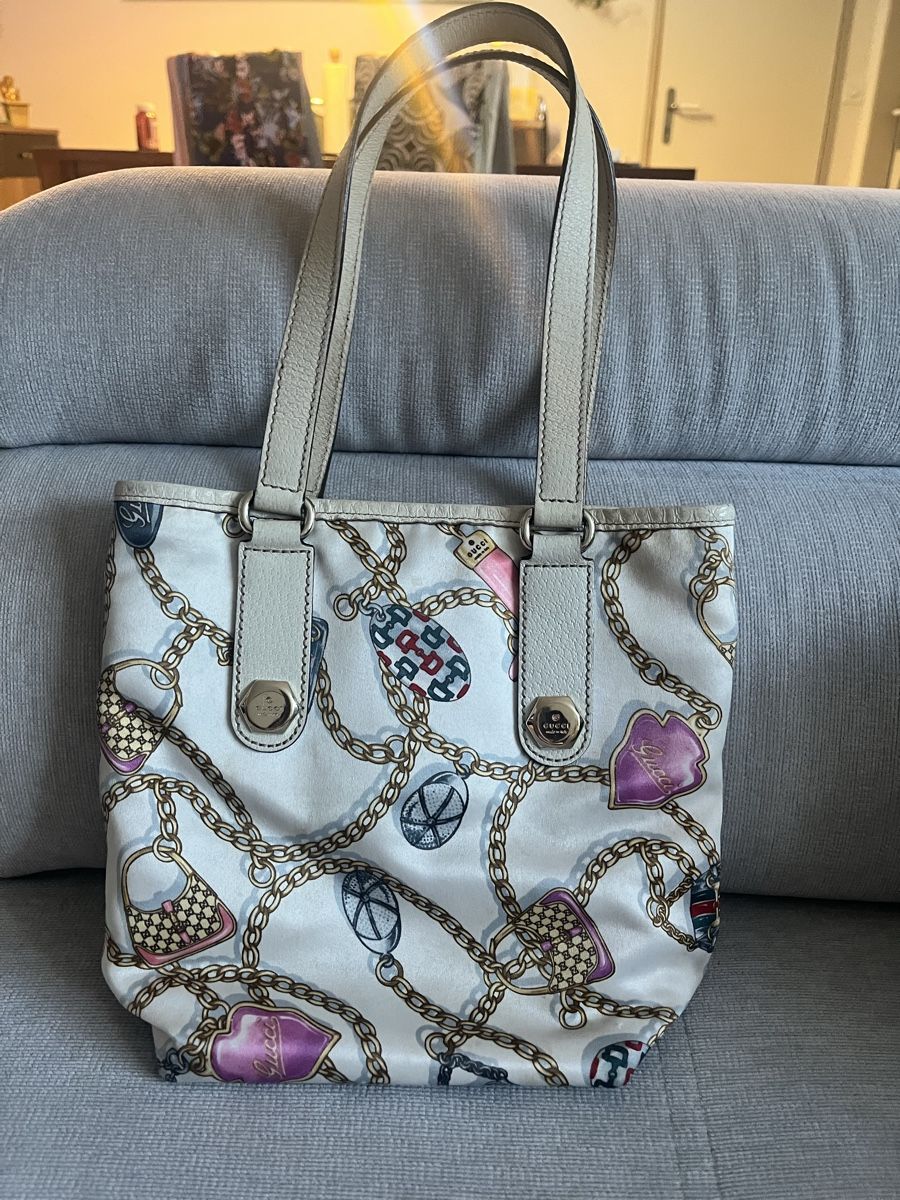 Gucci Borse da donna: GUCCI Silk Charmy Tote (Original) – Usato da Niederlenz venduto da luxe_1968