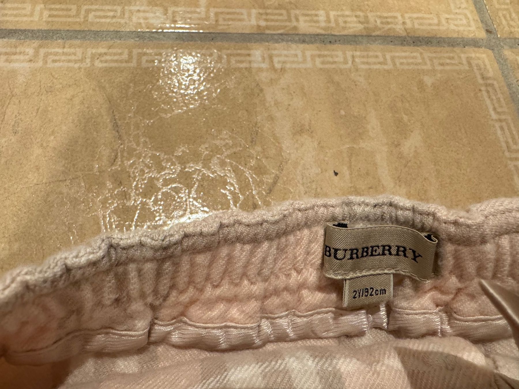 Burberry Vestiti & Gonne: Burberry süsser Rock, 2J 92 – Usato da Klingnau venduto da Markus14 1