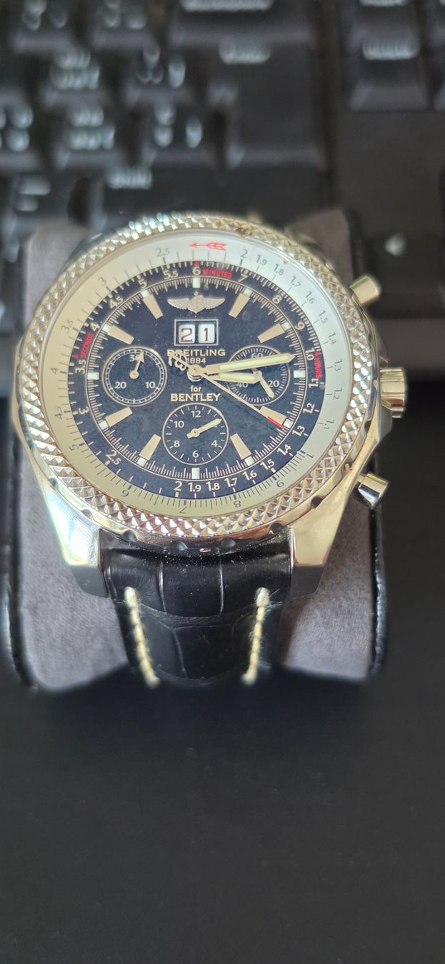 Breitling Orologi: Breitling Bentley Chronograph mit Lederarmband – Usato da Greppen venduto da piniccio