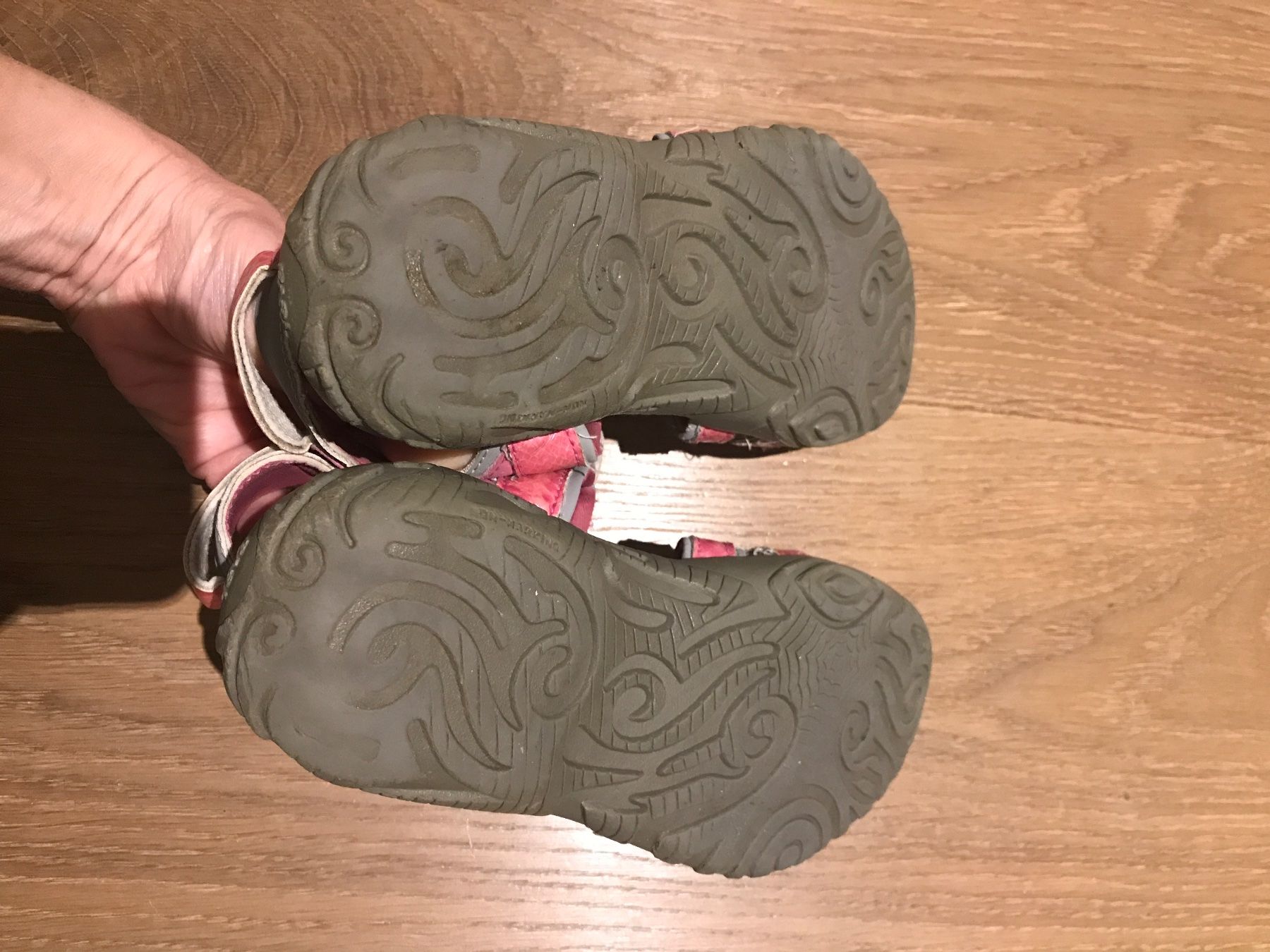 Teva Scarpe per ragazze: Teva Sandale Gr. 33 – Usato da Affoltern am Albis venduto da variablend 1