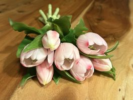 Blumen künstlich - Tulpen