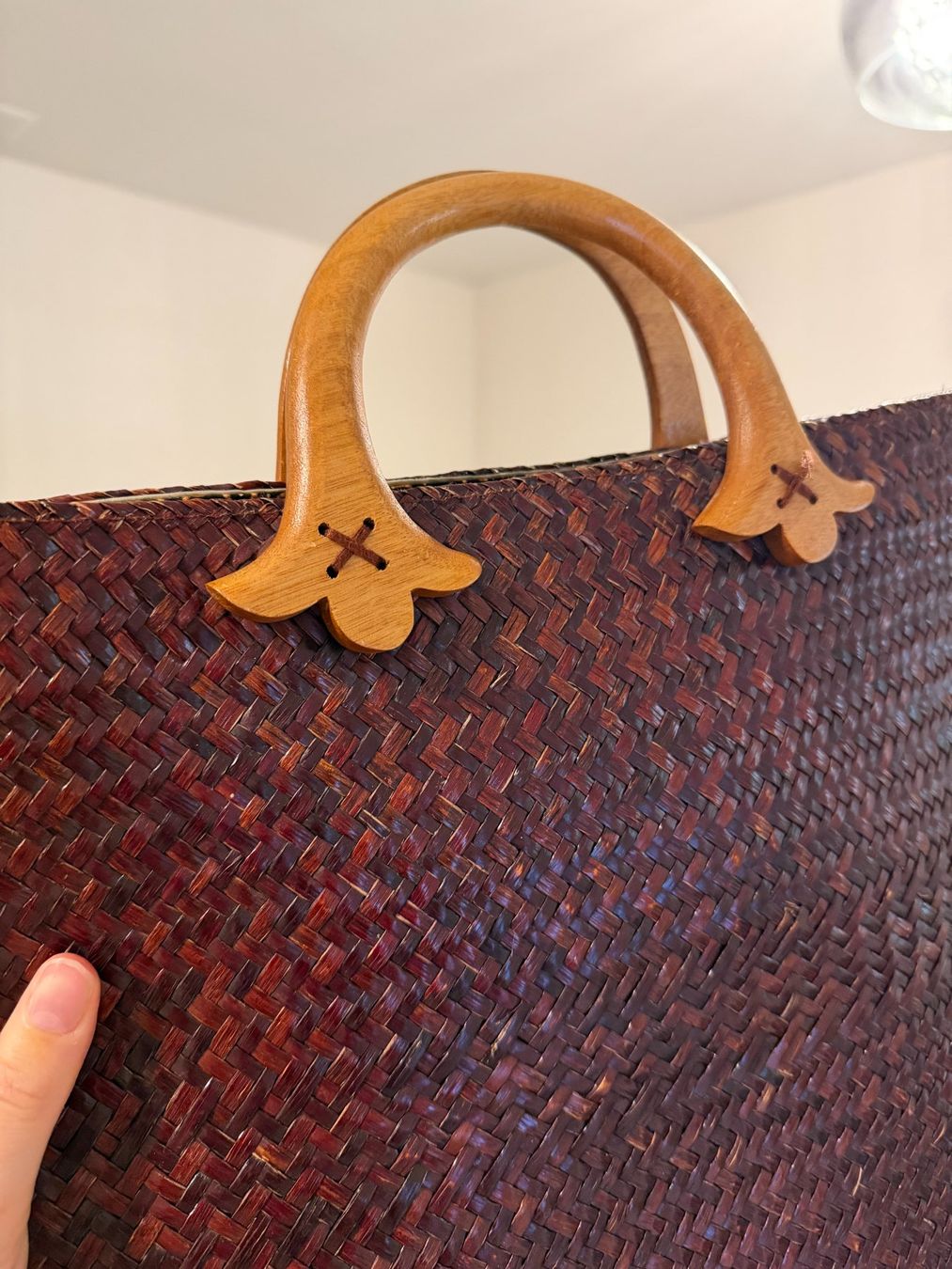 Borse da donna: Wunderschöne Vintage Rattan Tasche mit Holzgriff – Usato da Arosa venduto da MissGipsy 4