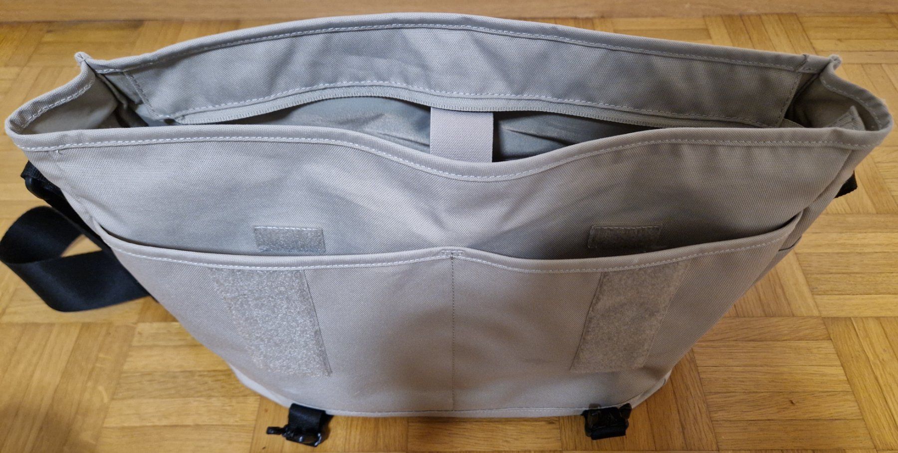 North Face Borse: The North Face super Messenger bag L – Usato da Dübendorf venduto da Kokoro-Cardshop 5