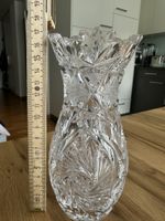 Handgeschliffene Bleikristall Vase mit Sternschliff, 17 cm