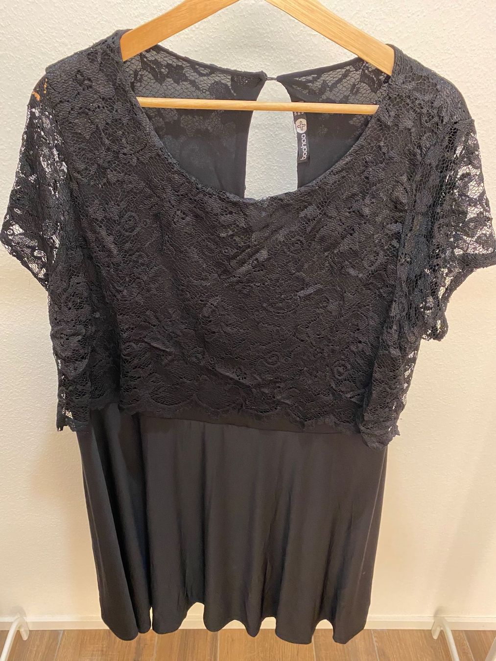 Boohoo Vestiti: Kleid elegant schwarz Gr. 52 – Usato da Pratteln venduto da a23_j2gs
