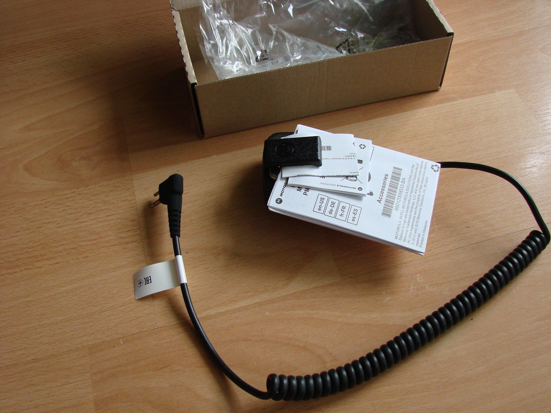 Motorola Radiocomunicazione: Motorola DP1400 Mikrofon PMMN4013 – Nuovo e nell'imballaggio originale da Niederuzwil venduto da Rade 3