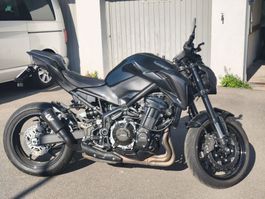 Kawasaki Z900 2019 Motorrad gebraucht mit diversem Zubehör 