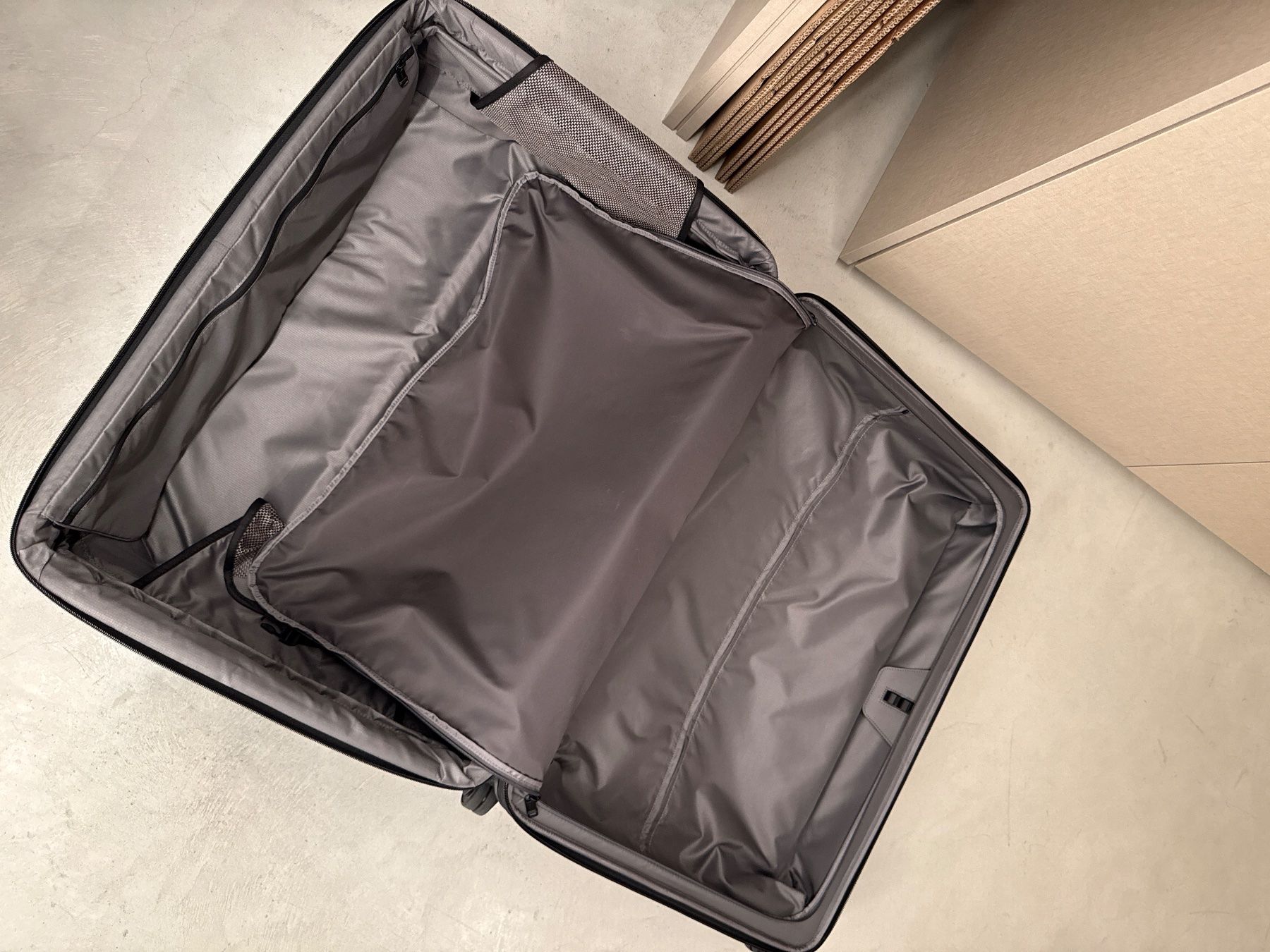 Tumi Reisekoffer: Tumi Alpha 3 76cm – Gebraucht aus Bissone von luxuryitems 6