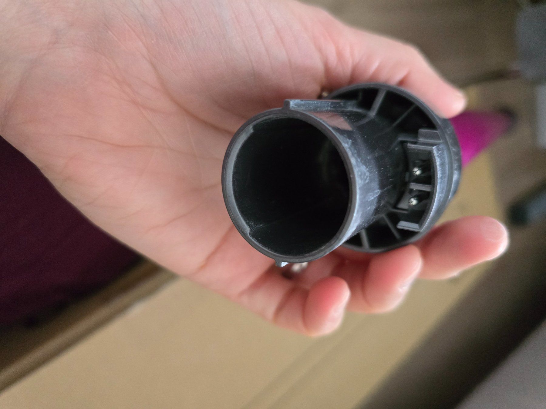 Dyson Aspirapolveri & Accessori: dyson tube V6 absolute + – Usato da La Chaux-de-Fonds venduto da Elissa 2