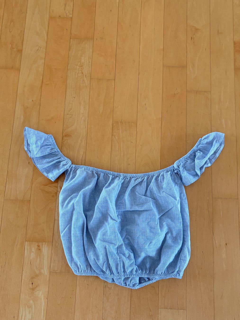 Brandy Melville Top: Brandy Melville Sommertop blau – Usato da Urdorf venduto da roses202 1