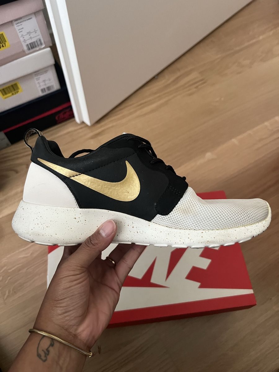 Scarpe da donna: Nike RosheRun HYP – Usato da Köniz venduto da VivianaK92