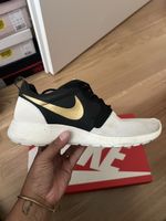 Nike RosheRun HYP
