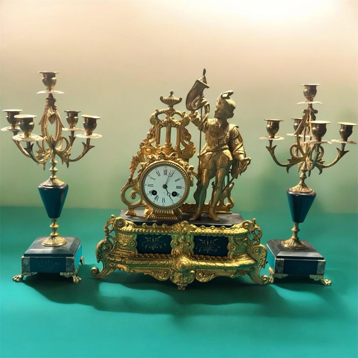 Orologi da terra & Orologi da parete: Kaminuhr – Usato da Leutwil venduto da vik_m7dd