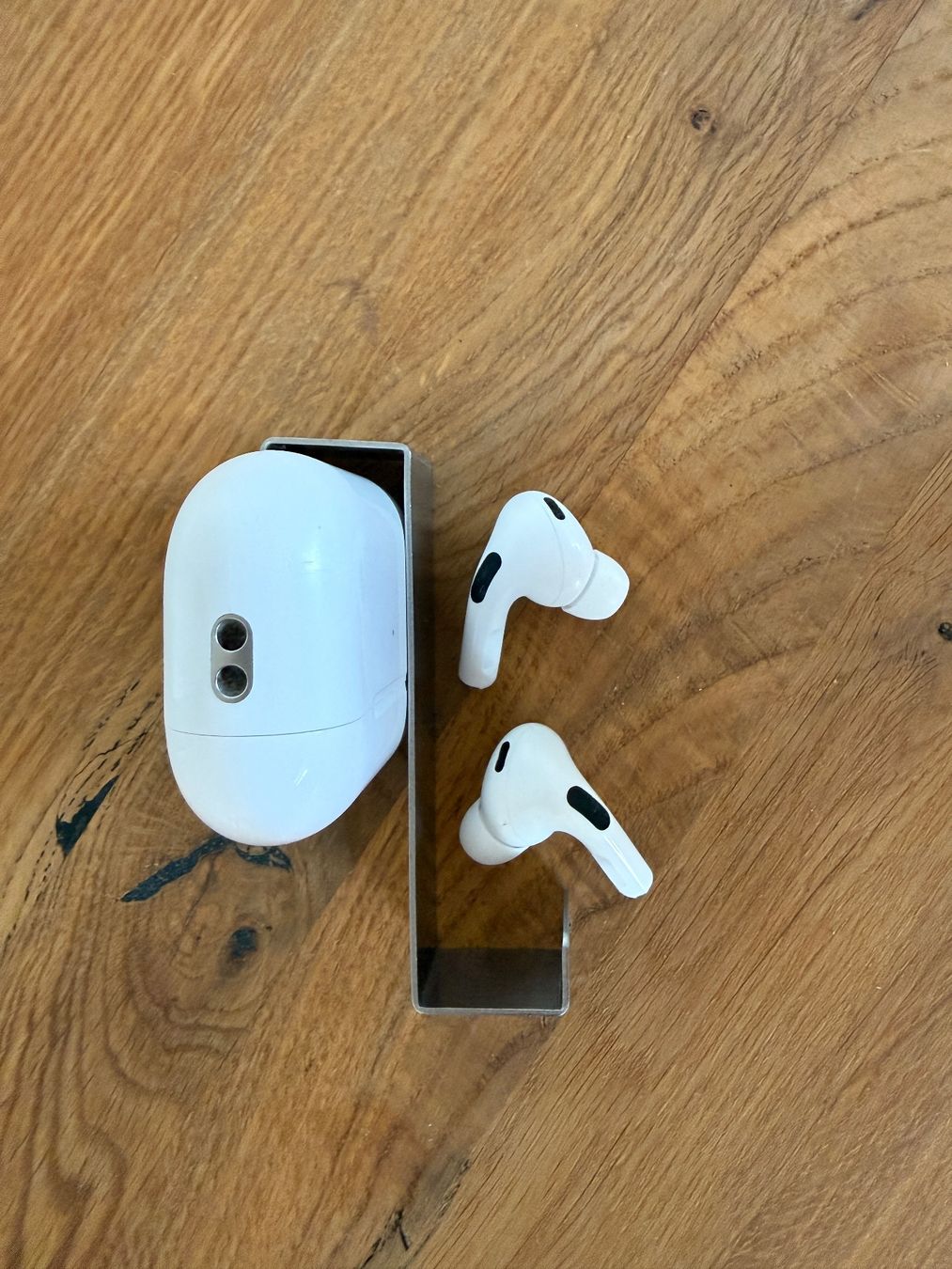 Apple Cuffie: APPLE AirPods Pro 2 (USB-C) – Usato da Lausanne venduto da Nine1982 8