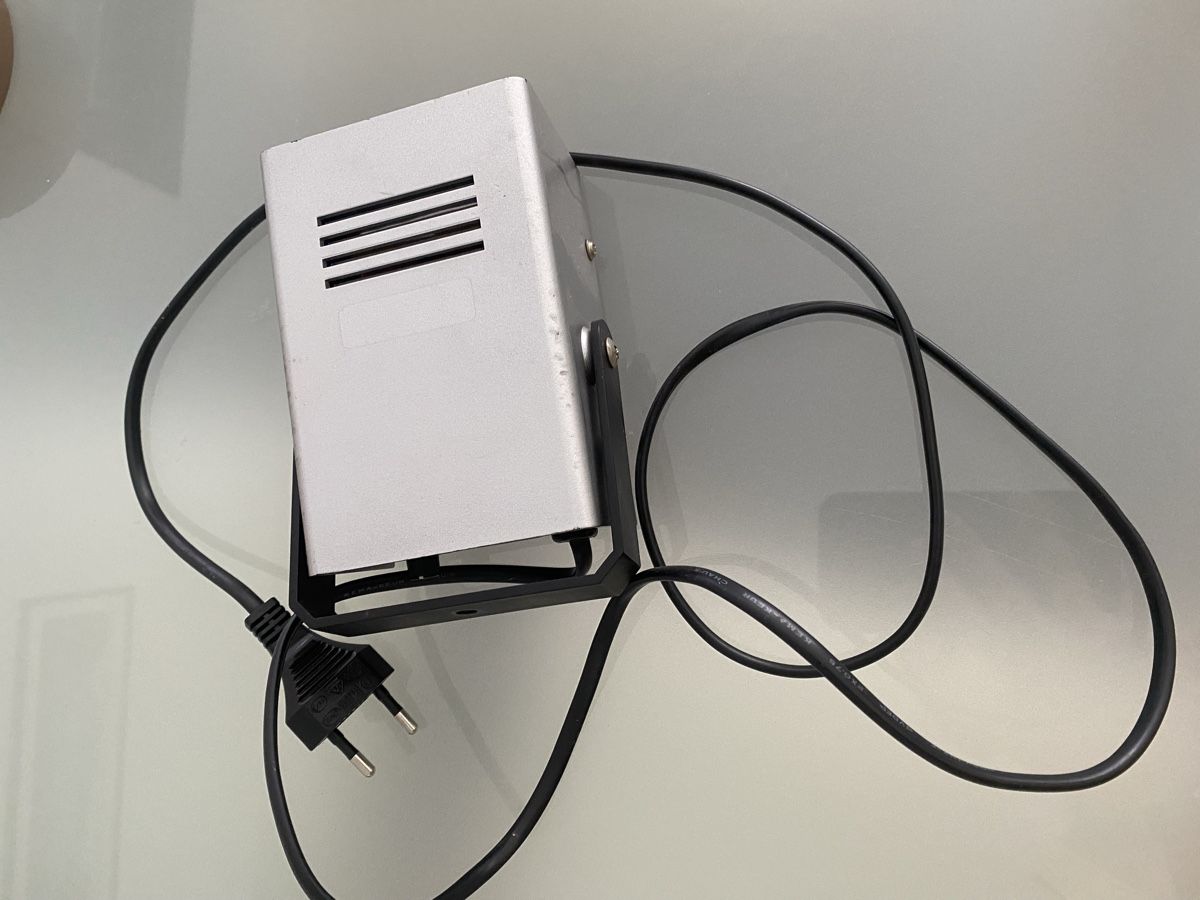 Lampade: Lampada stroboscopica mini SP-106s usata, perfetta per feste – Usato da Mezzovico venduto da AnGy-AnGy 1