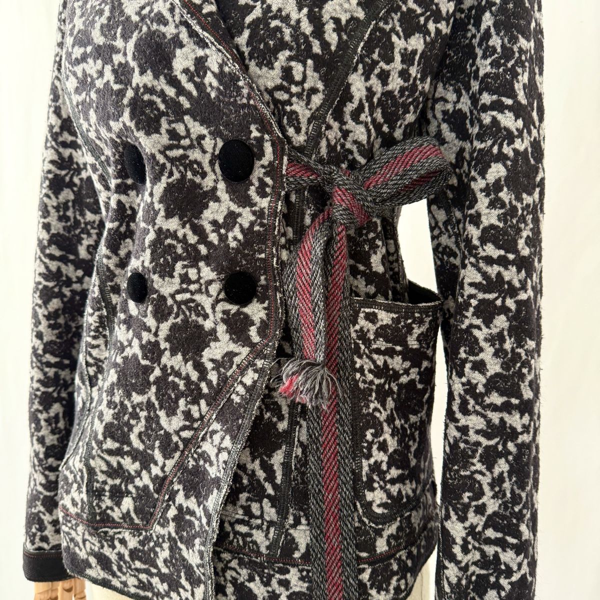 High Giacche: HIGH Everyday Couture Jacket – Nuovo (secondo la descrizione) da Emmen venduto da Colette-Juliette 2