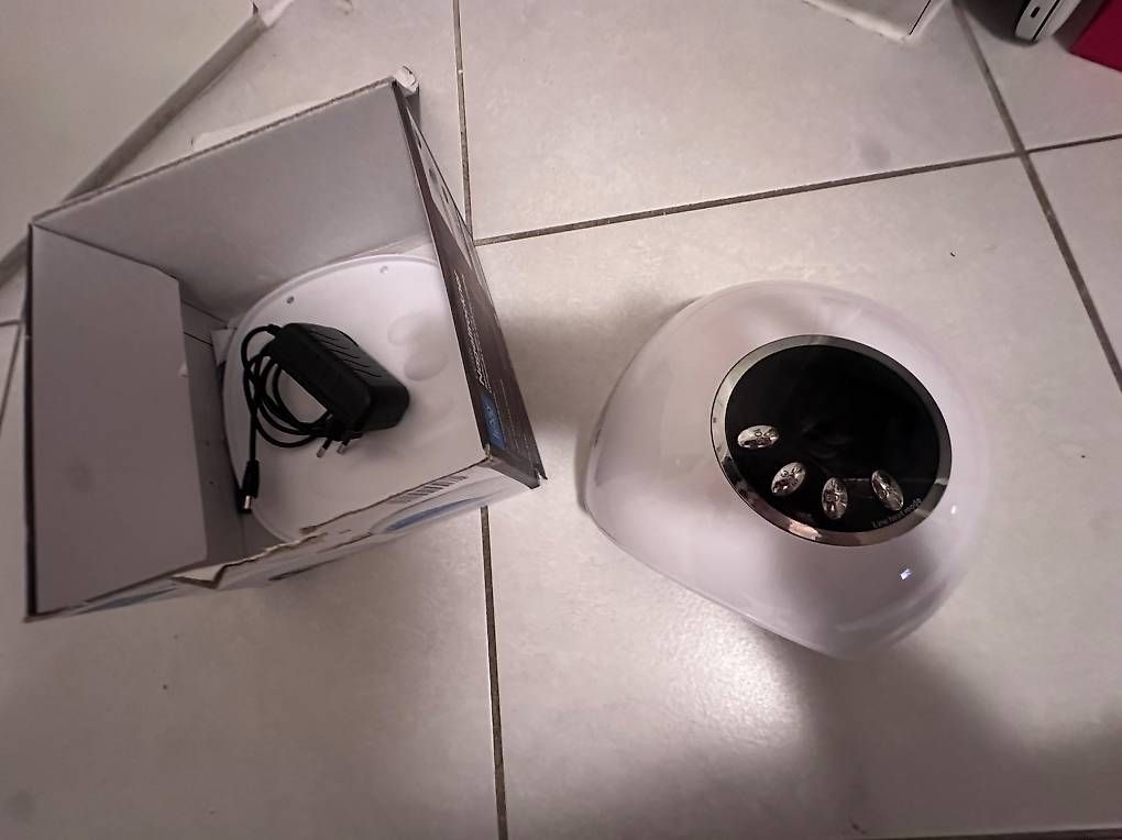 Unghie finte: Lampe LED/UV ongles gel – Usato da Schmitten FR venduto da MmeCruz 2