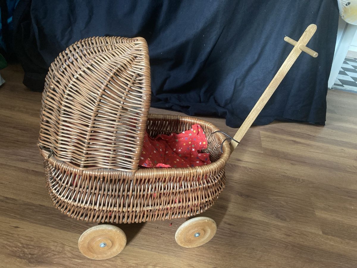 Puppenwagen: Puppenwagen antik  – Gebraucht aus Zürich von anorg 2