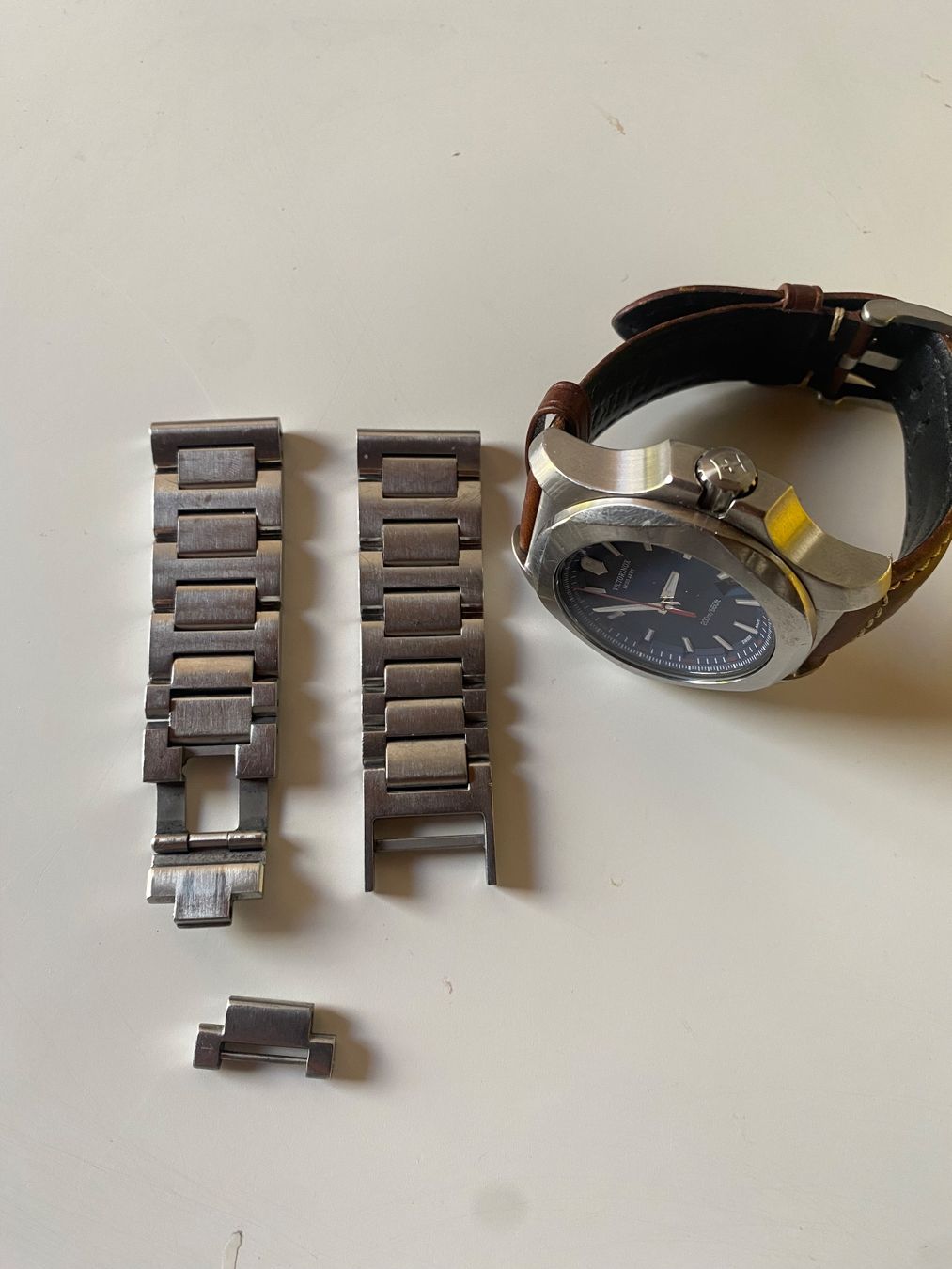 Victorinox Orologi: Uhr mit zwei Bändern – Usato da Grindel venduto da tsc_hb9b 2