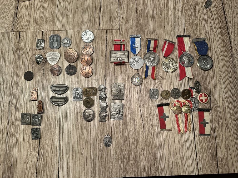 Trufolxiaz Pin Display Board - Wanddisplay Für Abzeichen & Medaillen - Home Office Deko