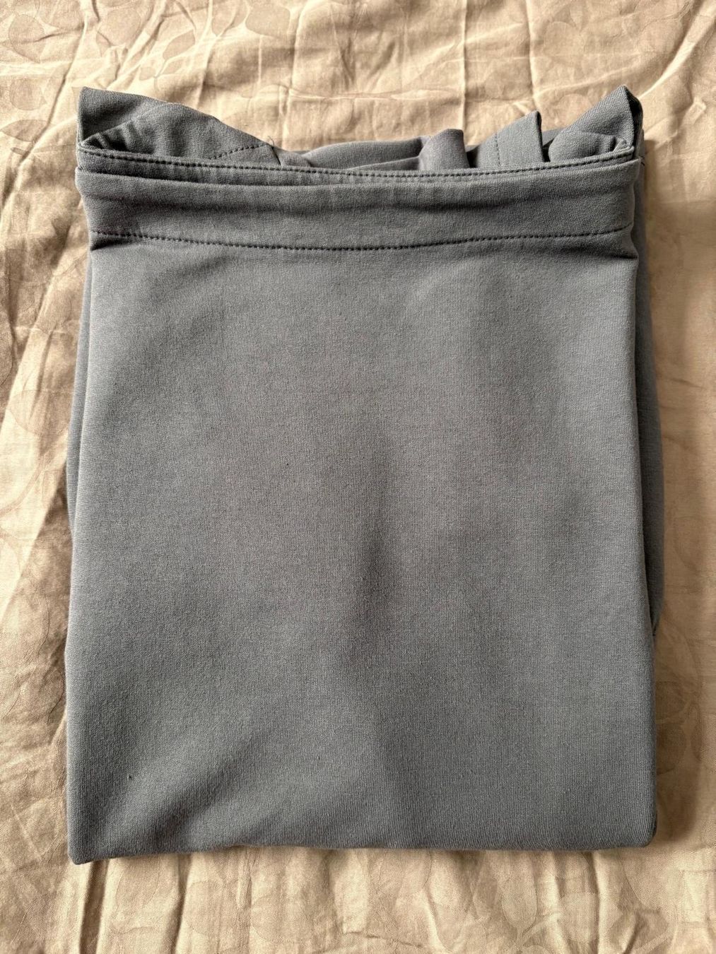 Maglioni & Felpe: Baumwoll-Sweatshirt, spezieller Schnitt, oversized, grau – Usato da Rikon im Tösstal venduto da Spellbinder 9