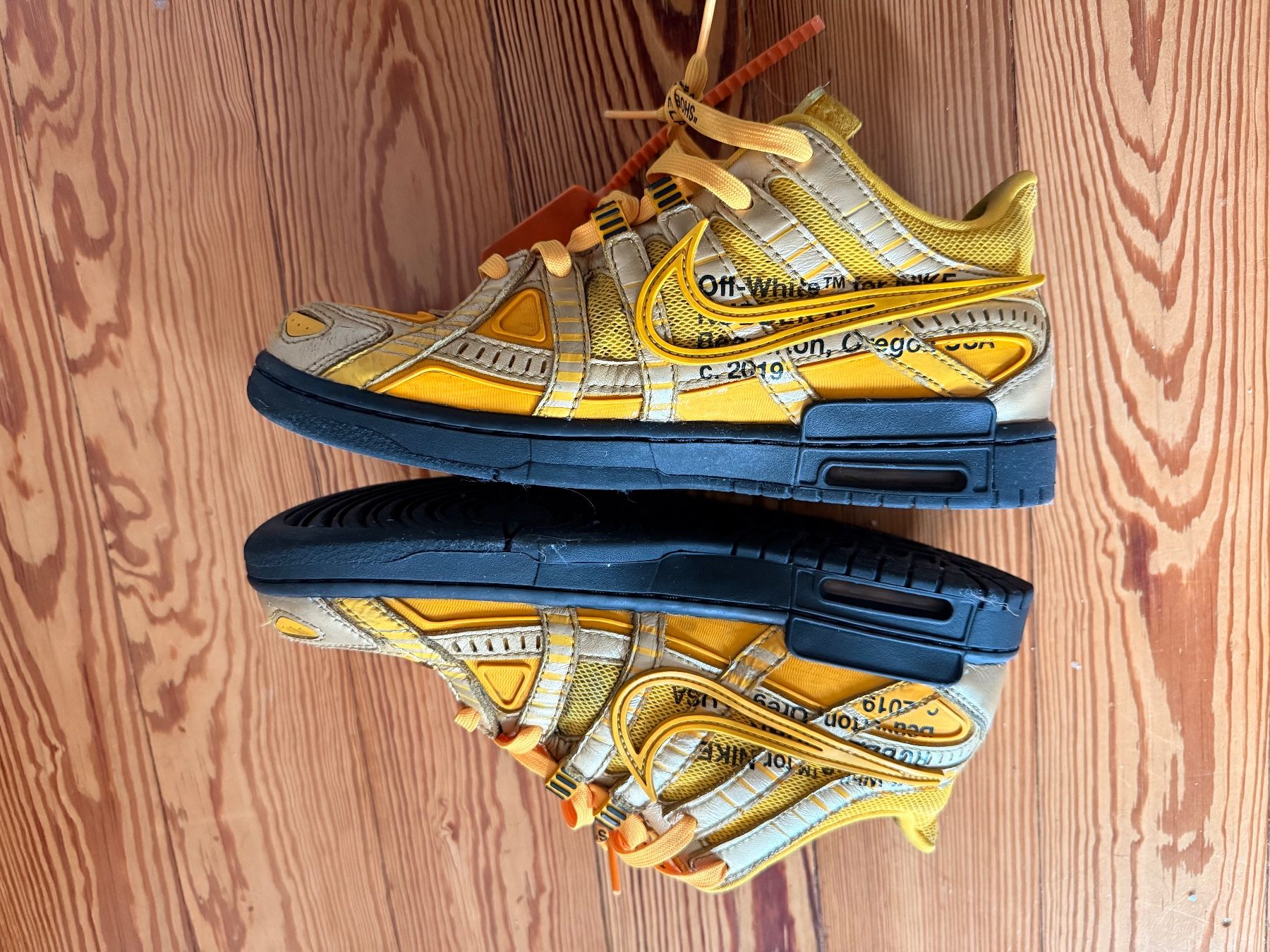 Off-White Scarpe da uomo: Off-White x Nike Air Rubber Dunk, Taille 42, Portées – Usato da Lausanne venduto da cat_656q 3