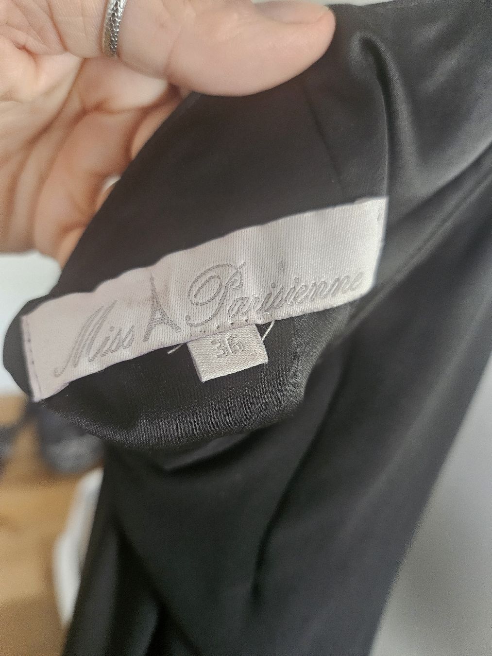 Vestiti: Wunderschönes bodenlanges schwarzes Abendkleid – Nuovo (secondo la descrizione) da Niederuzwil venduto da Jessi1234 4