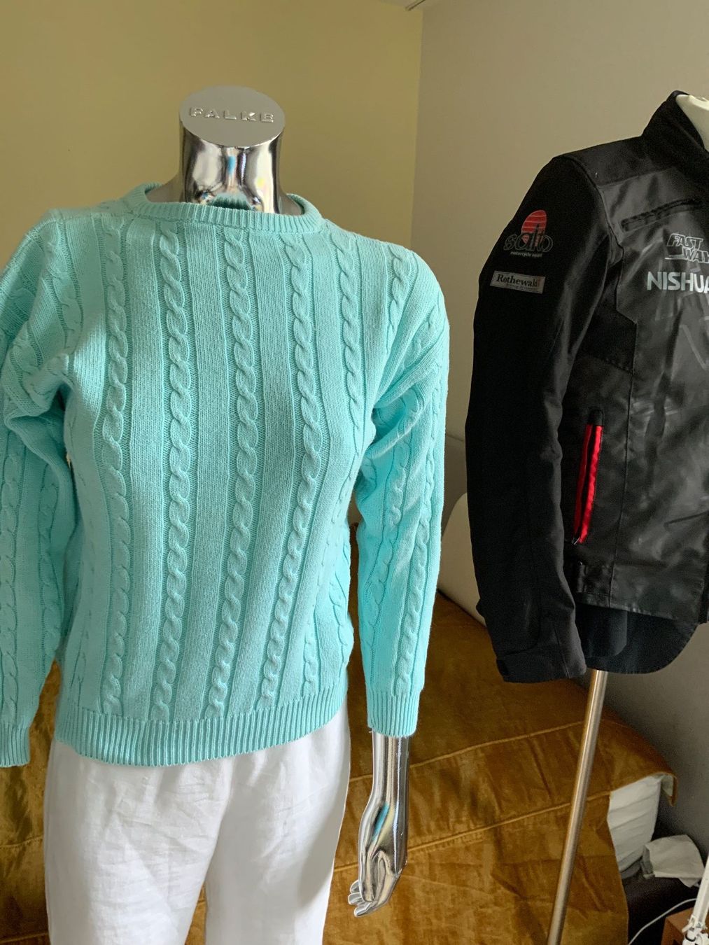 Globus Pullover & Sweatshirts: Pulli Gr S – Gebraucht aus Langnau am Albis von Judithsebi