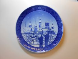Royal Copenhagen Christmas Plate 1988