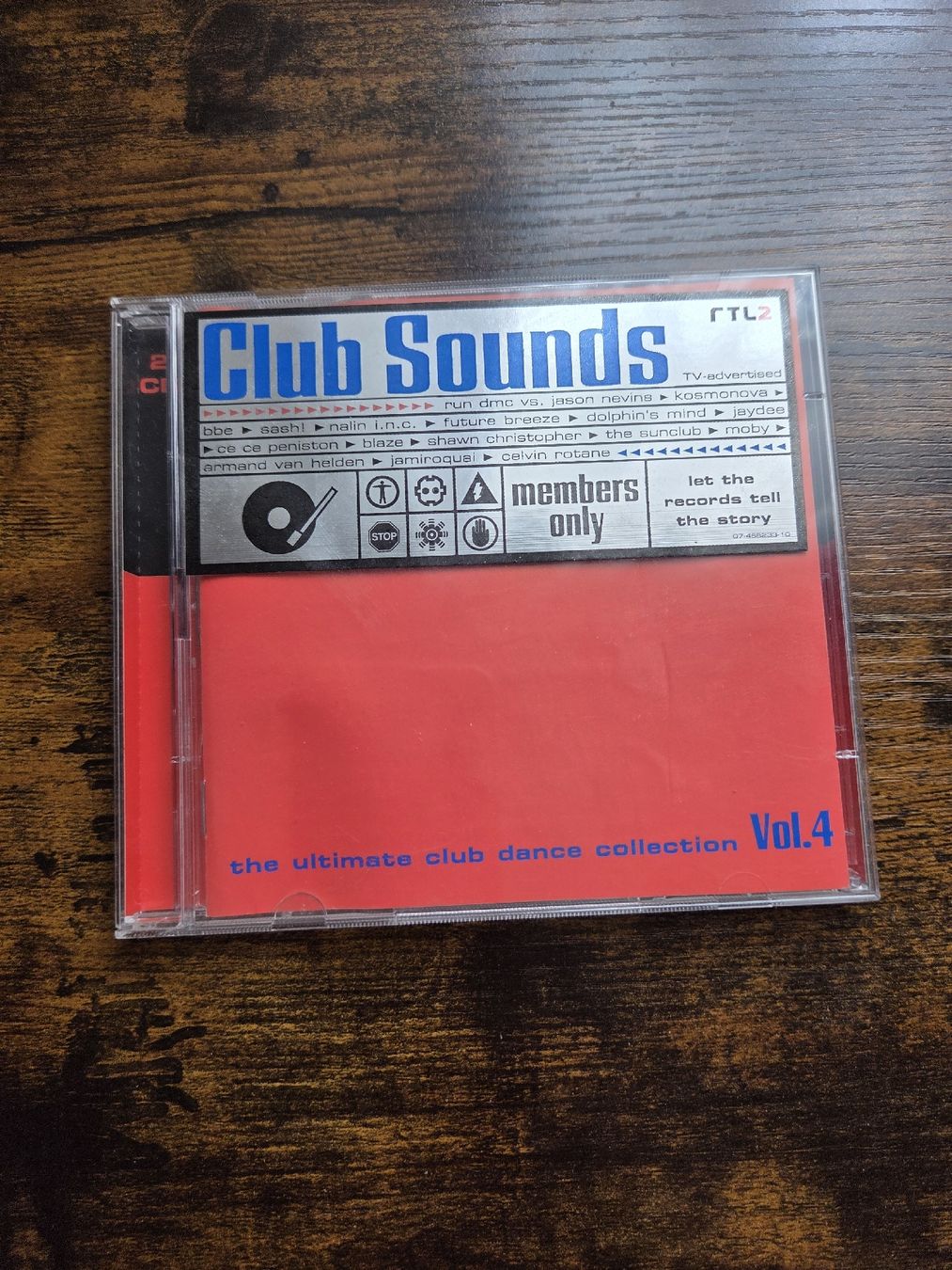 CD: Club Sounds Vol.4 members only CD 2 disc set – Usato da Winterthur venduto da Maricels_Boutique