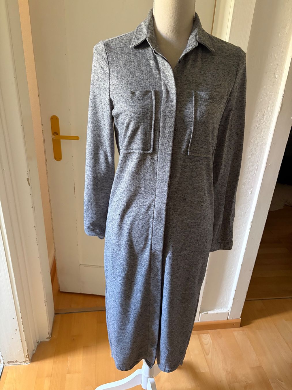 Kleider: Cooles Freizeitkleid von minimum – Gebraucht aus Schaffhausen von _queen_c