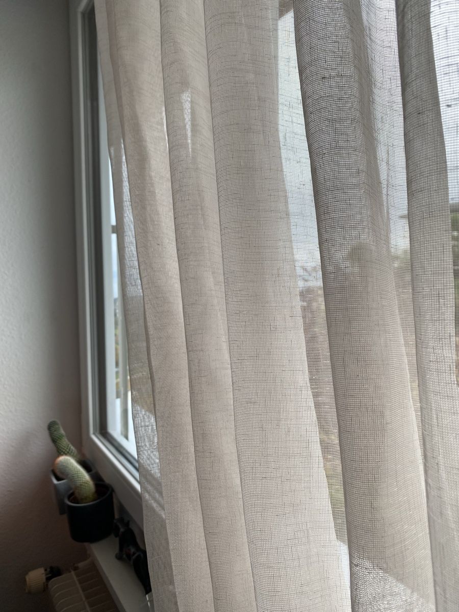 Vorhänge: Curtain – Gebraucht aus Blonay von art_7f87 7