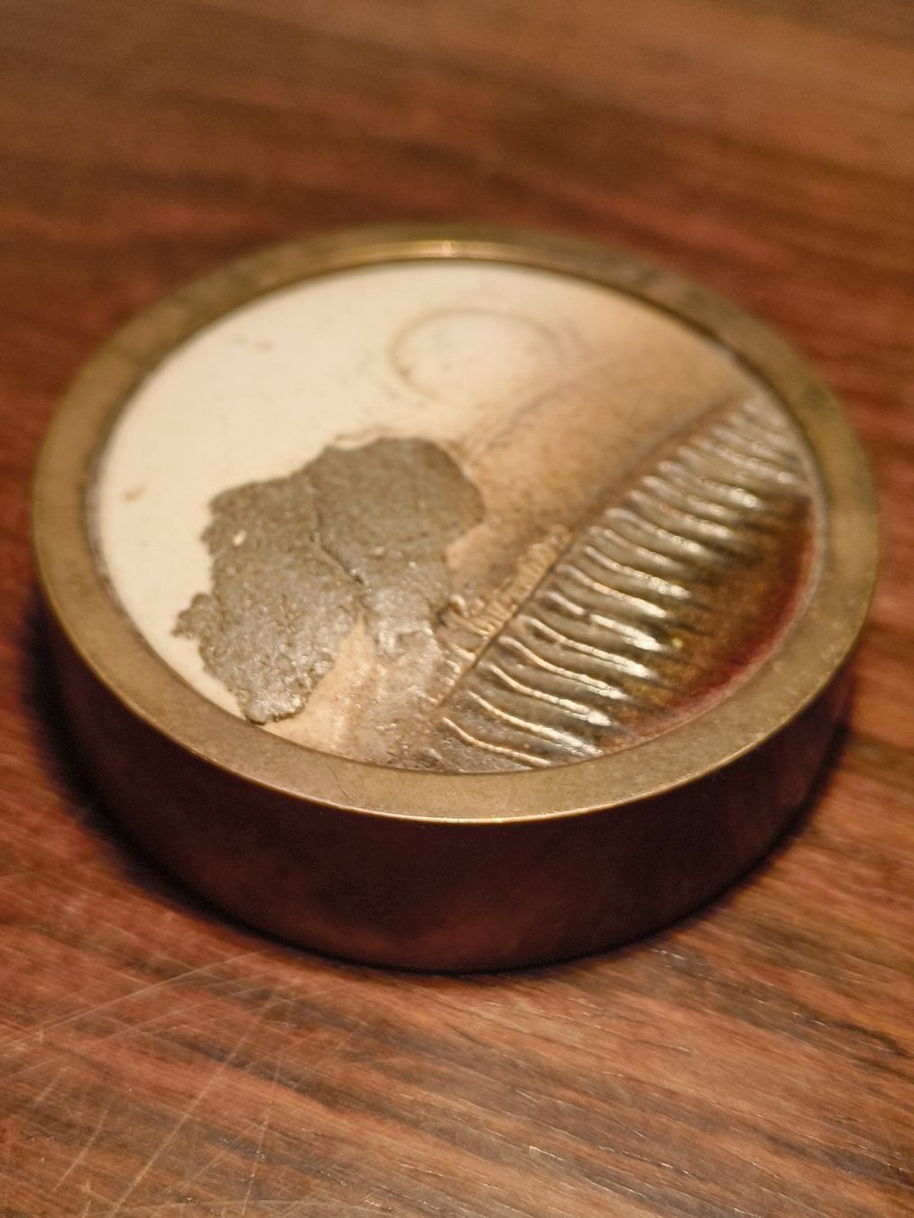 Tutte le decorazioni: Briefbeschwerer Paperweight Solid Brass Made in England SH – Usato da stettlen venduto da VintageBern_ch