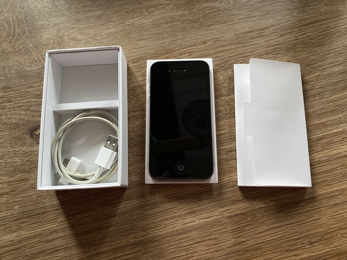 Apple Portables: iPhone 4s – D'occasion à Müllheim Dorf par chol7