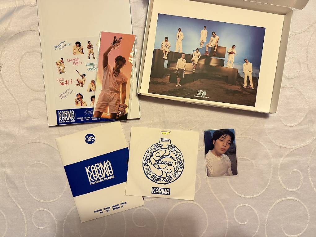 CDs: Album kpop Stray Kids Karma  – Gebraucht aus Pully von ake_g7yc