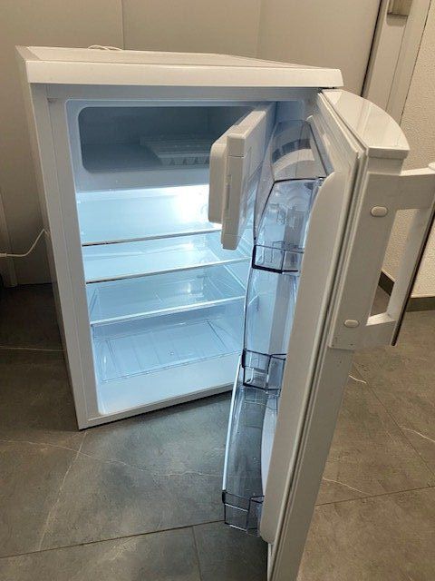 Electrolux Frigoriferi: Kühlschrank ELECTROLUX TK 137 - Modell 2021 – Usato da Niederhasli venduto da Tigerproduct 1