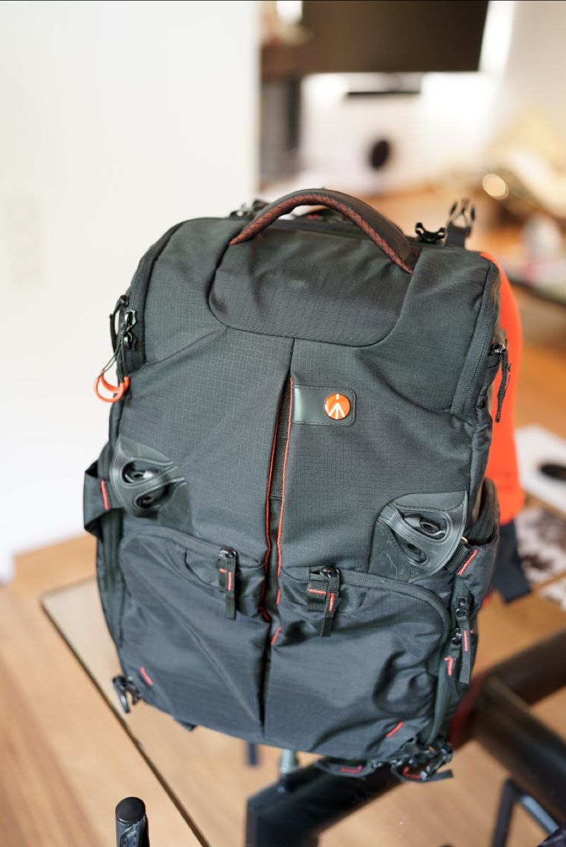 Manfrotto Rucksäcke: Manfrotto Foto Backpack Pro Light Backpack 3N1-35 PL – Gebraucht aus Ponte Capriasca von lev002s