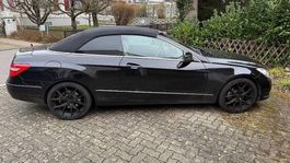 Cabriolet Mercedes-Benz E 250 schwarz Automatik