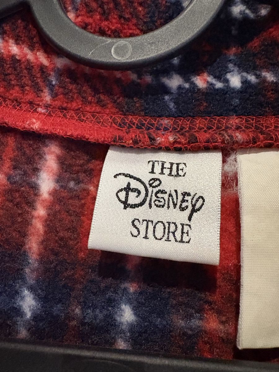 Pullover & Sweatshirts: un pullover Disney Winnie the Pooh taille S – Gebraucht aus Monts-de-Corsier von mon_rp2m 1