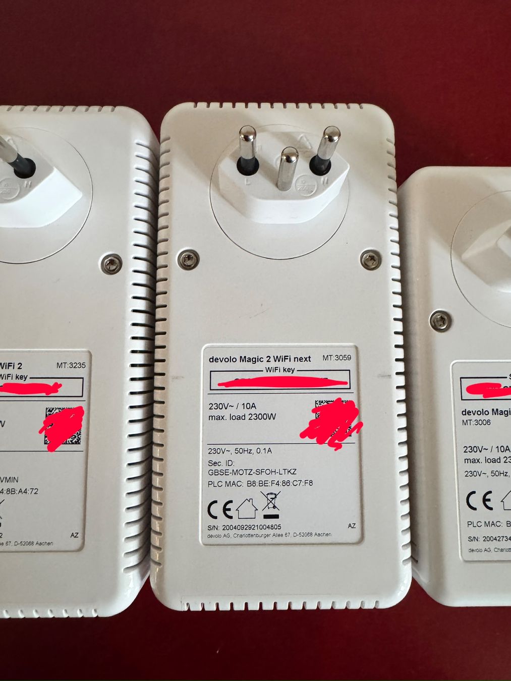 Devolo Wlan: devolo Magic 2 / Mesh WiFi 2 Powerline-Set – 4 Adapter, 2400 – Gebraucht aus Basel von TillyVanillly 4