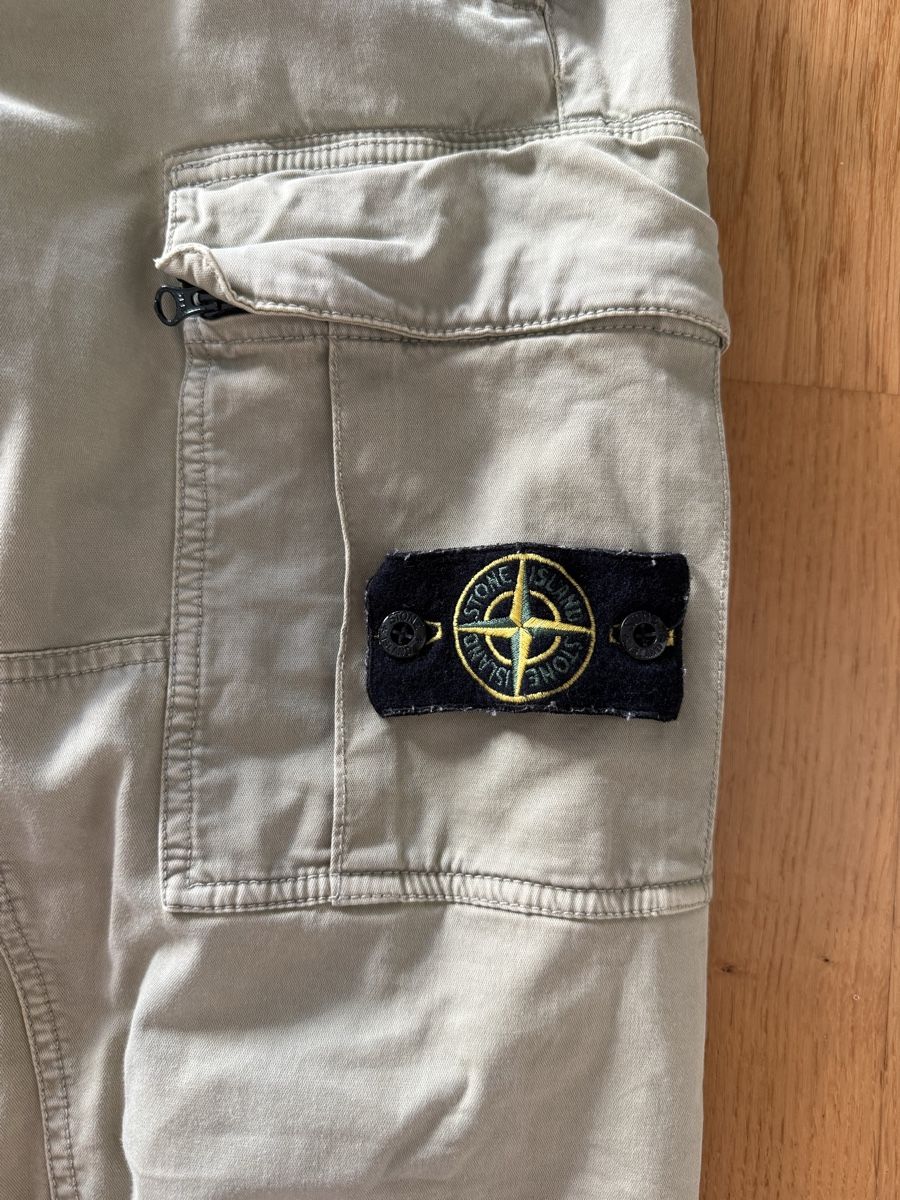 Stone Island Pantaloni: Stone Island Cargo W31 – Usato da Recherswil venduto da Noname1 1
