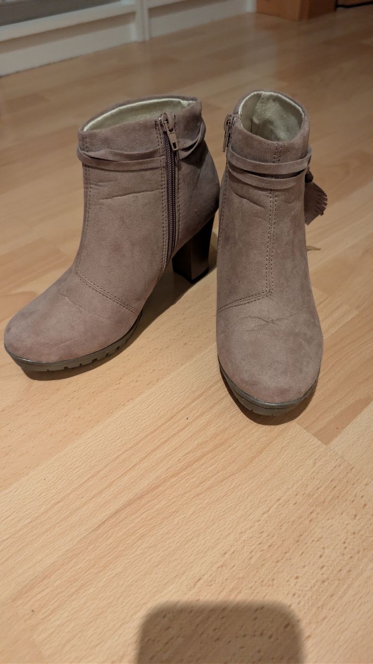 Scarpe da donna: Schuhe Gr. 37 – Nuovo (secondo la descrizione) da Birrwil venduto da dan_jdw7