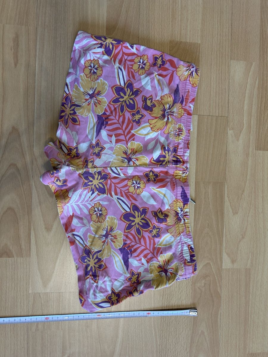 H&M Hosen: H&M L.O.G.G. Shorts mit Blumenmuster, Grösse M – Gebraucht aus Biel/Bienne von SandraDG 2