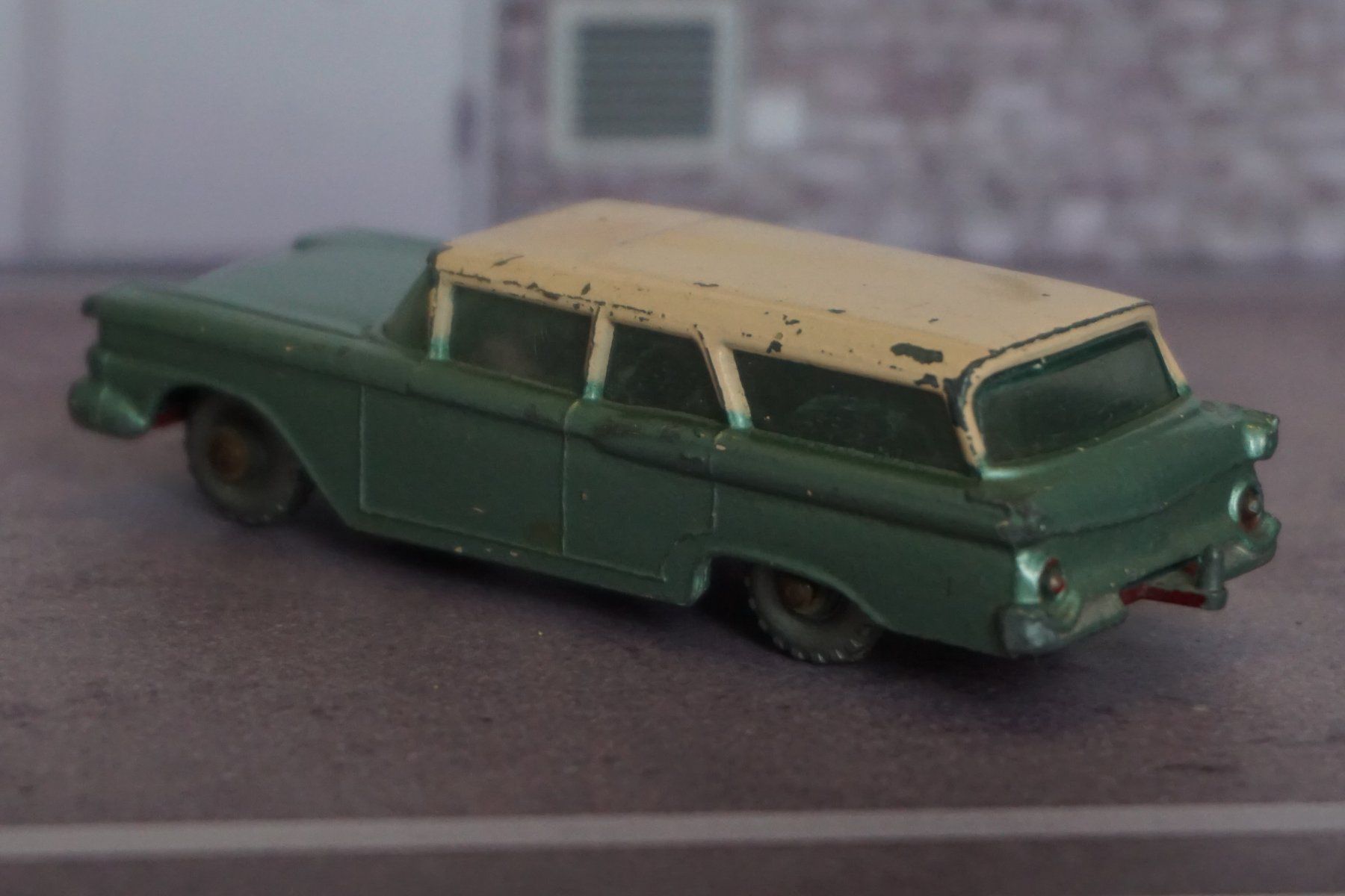 Matchbox Voitures modèles: Matchbox Ford Station Wagon ALT COOL !!!!!!!!!!!!!!!!!! – D'occasion à Reiden par Doppeldecker69 1