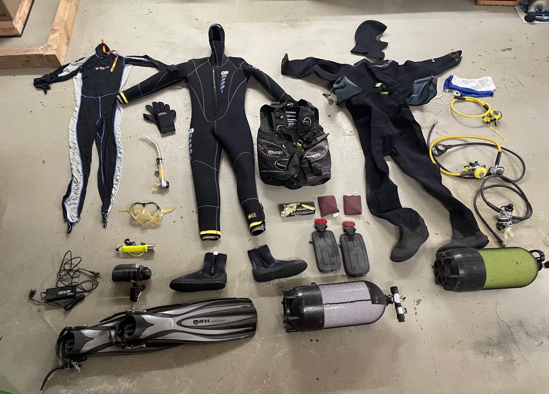 Mares Respiratori & Giubbotti: Tauchausrüstung – Usato da Wichtrach venduto da BRASLETTI_76