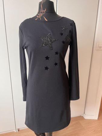 Mango Kleid langarm schwarz mit Sternen Grösse L