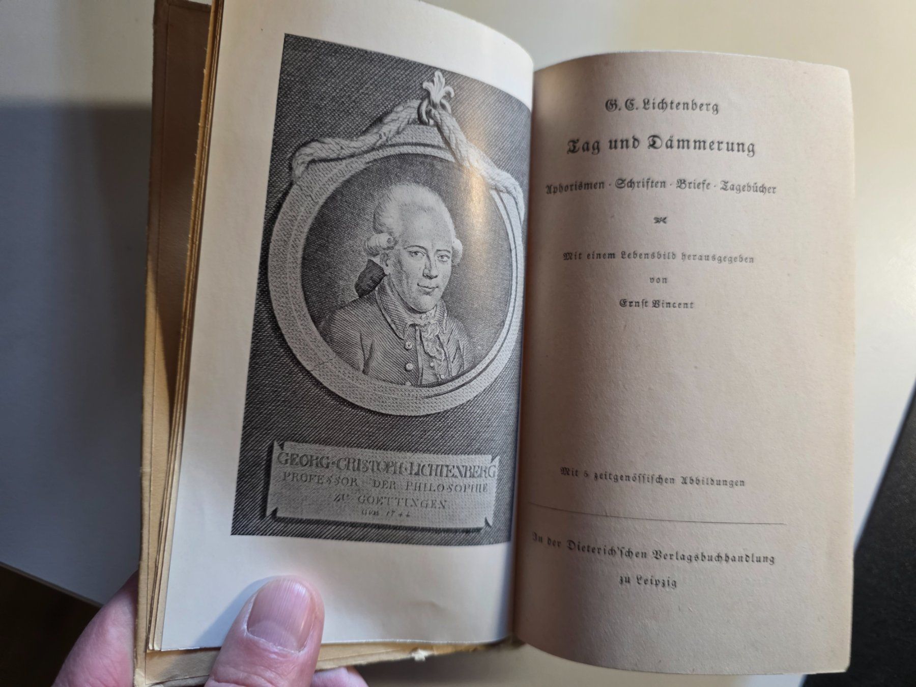 Libri: Lichtenberg - Tag und Dämmerung - 1942 – Usato da Walterswil BE venduto da Lonitti